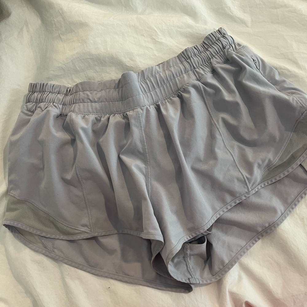 Lululemon Hotty Hot Shorts 2.5 inches - Size 10